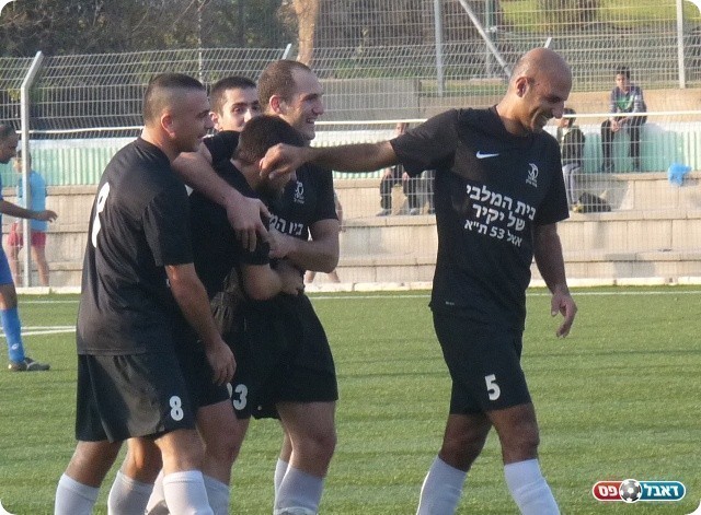 נוה גולן חוגגים (אלי שמואלי)